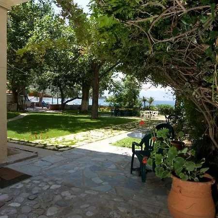 Blue Garden Lampiri (Peloponnese)